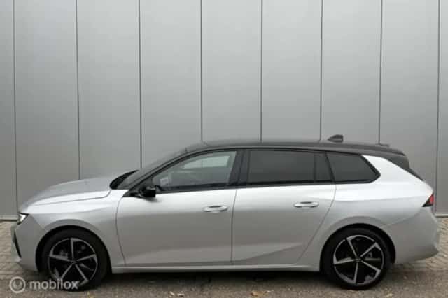 Opel Astra (2024) thumbnail 4