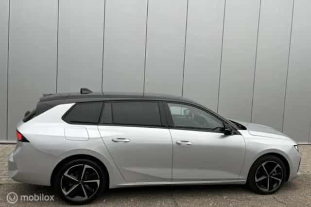 Opel Astra (2024) thumbnail 5