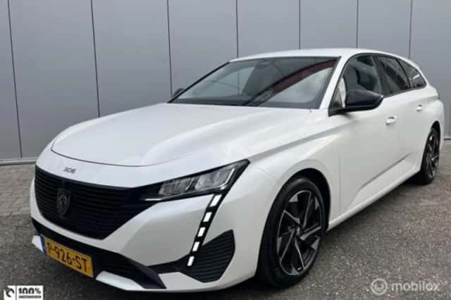 Peugeot 308 (2022) thumbnail 3