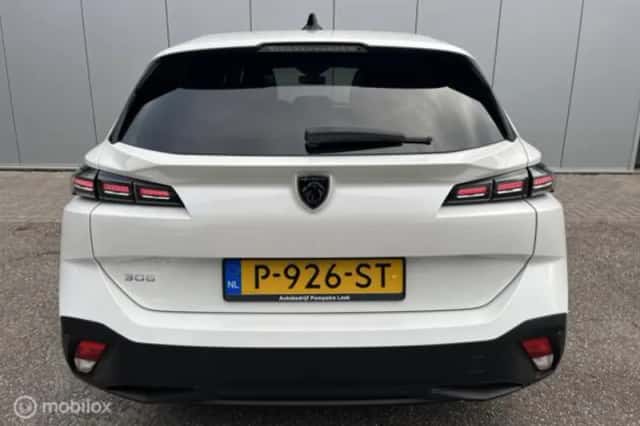 Peugeot 308 (2022) thumbnail 6