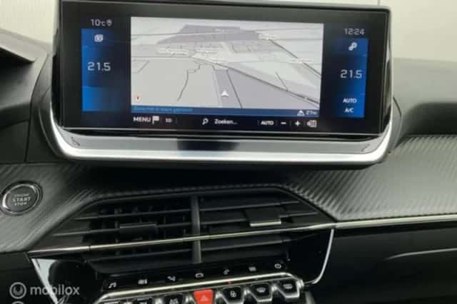 Peugeot 208 (2020) thumbnail 6