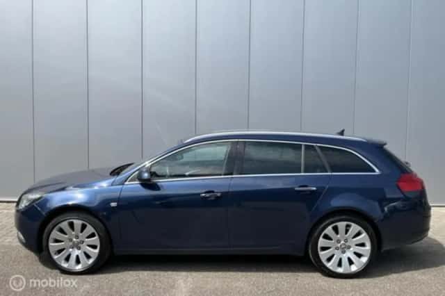 Opel Insignia (2012) thumbnail 4