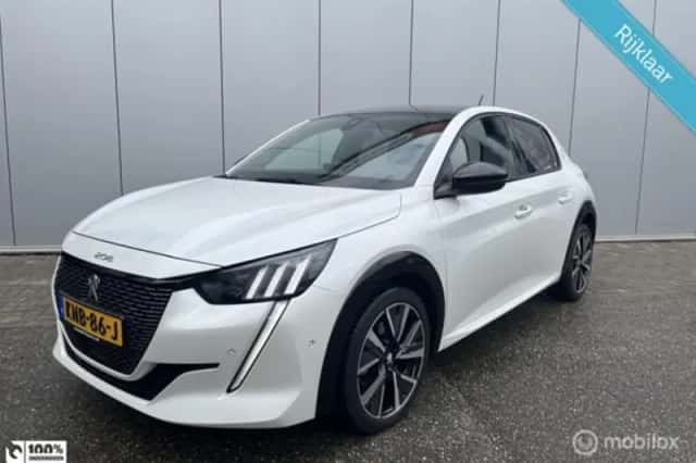 Peugeot 208 (2021) thumbnail 3