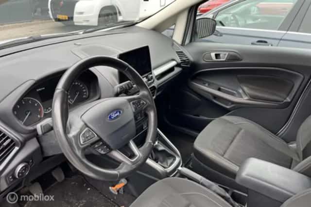 Ford EcoSport (2018) thumbnail 5