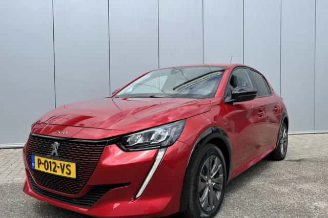Peugeot e-208 (2022) thumbnail 3