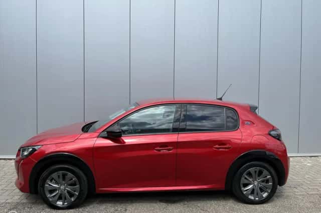 Peugeot e-208 (2022) thumbnail 4