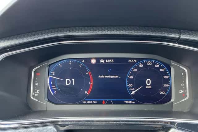 Volkswagen T-Cross (2023) thumbnail 3