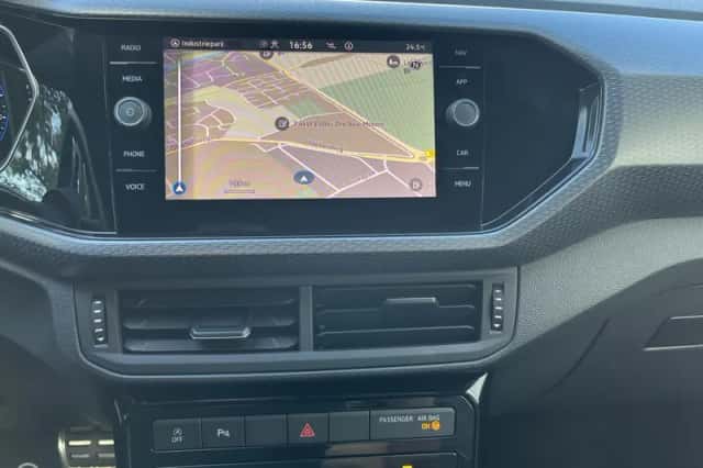 Volkswagen T-Cross (2023) thumbnail 4