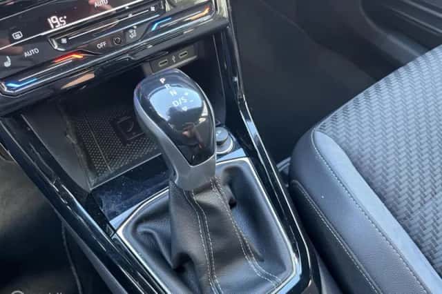 Volkswagen T-Cross (2023) thumbnail 5