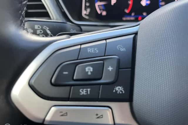 Volkswagen T-Cross (2023) thumbnail 6
