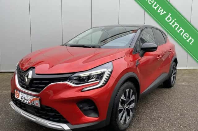 Renault Captur (2024) thumbnail 2