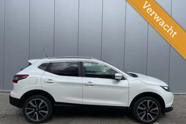 Nissan Qashqai (2016) thumbnail 2
