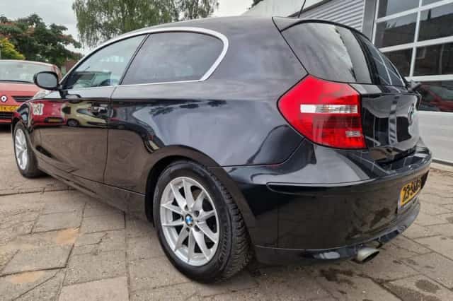 BMW 1-Serie (2011) thumbnail 2