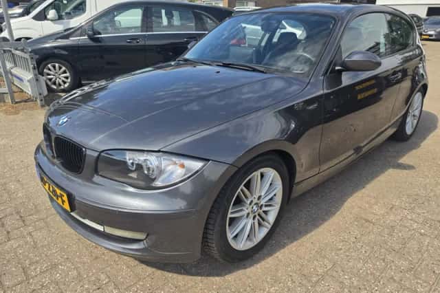 BMW 1-Serie (2008) thumbnail 2