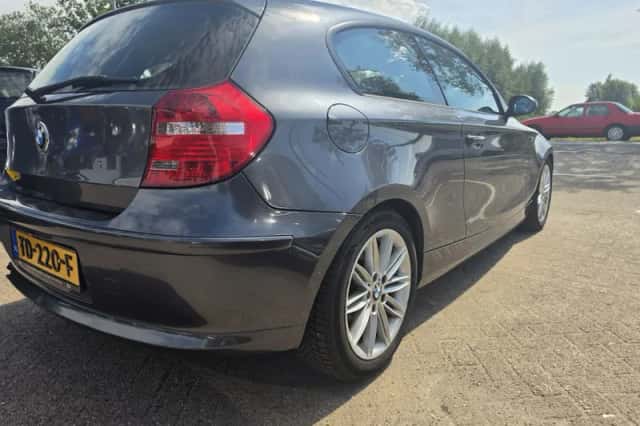 BMW 1-Serie (2008) thumbnail 6