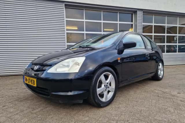 Honda Civic (2002) thumbnail 1
