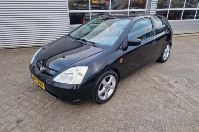 Honda Civic (2002) thumbnail 2