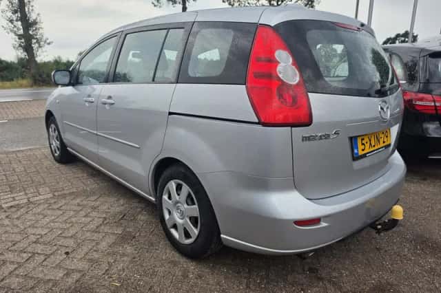 Mazda 5 (2007) thumbnail 2