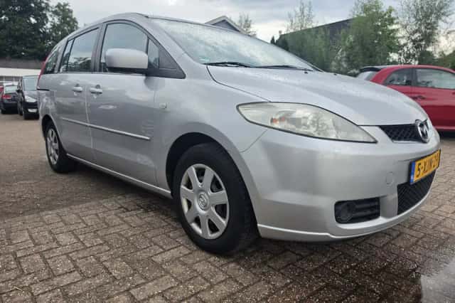Mazda 5 (2007) thumbnail 3