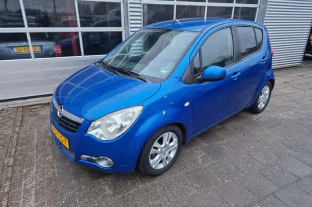 Opel Agila (2012) thumbnail 2