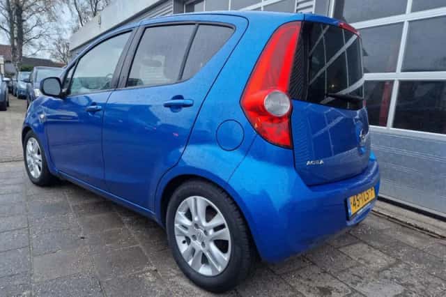 Opel Agila (2012) thumbnail 3