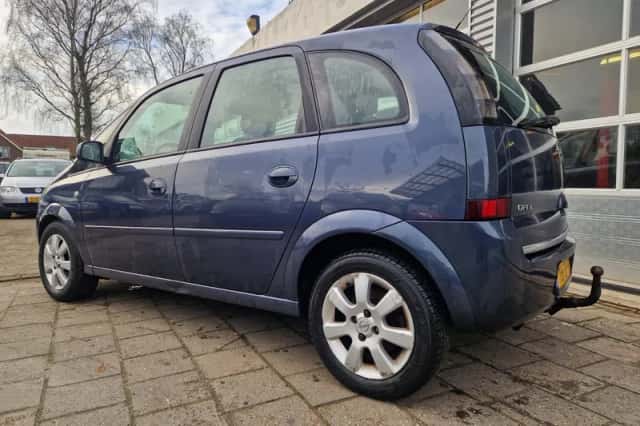 Opel Meriva (2008) thumbnail 2