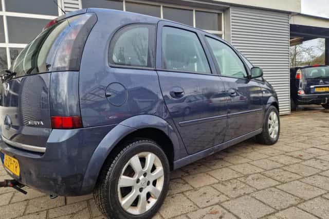 Opel Meriva (2008) thumbnail 4