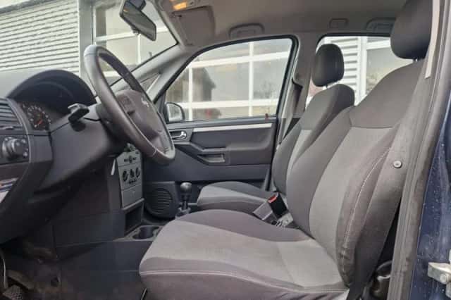 Opel Meriva (2008) thumbnail 5