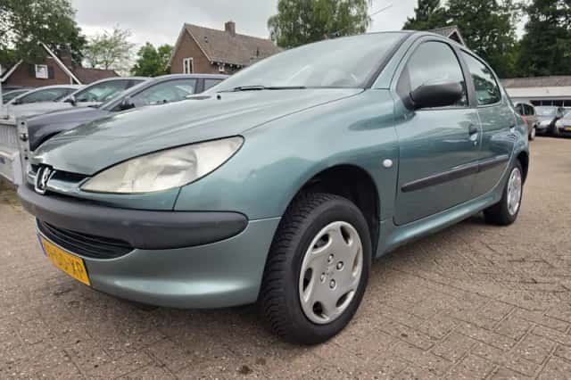 Peugeot 206 (1999) thumbnail 1