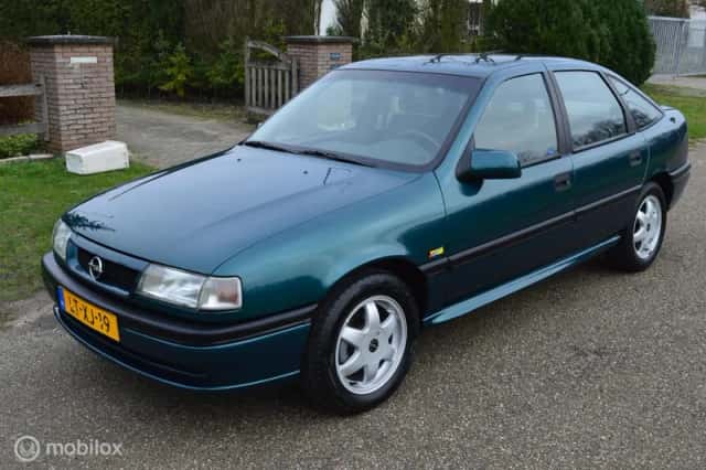 Opel Vectra (1995) thumbnail 1