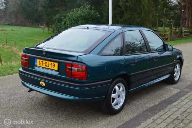 Opel Vectra (1995) thumbnail 5
