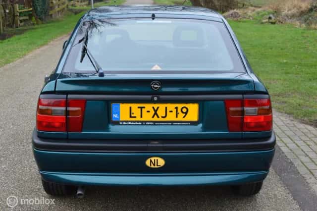 Opel Vectra (1995) thumbnail 6