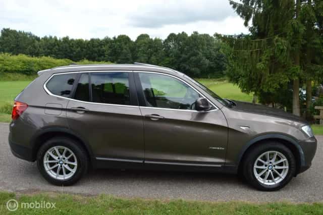 BMW X3 (2011) thumbnail 5
