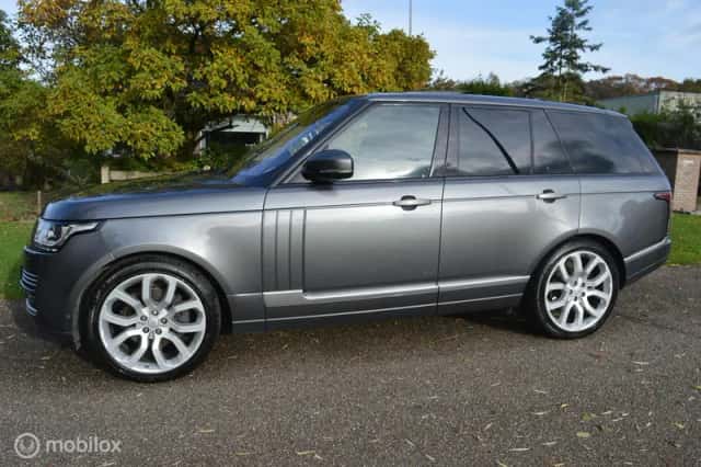 Land Rover Range Rover (2016) thumbnail 2