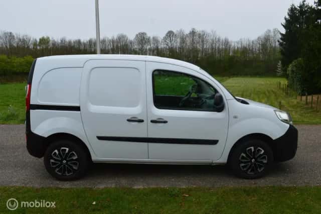 Renault Kangoo (2015) thumbnail 4