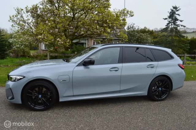 BMW 3-Serie (2023) thumbnail 2