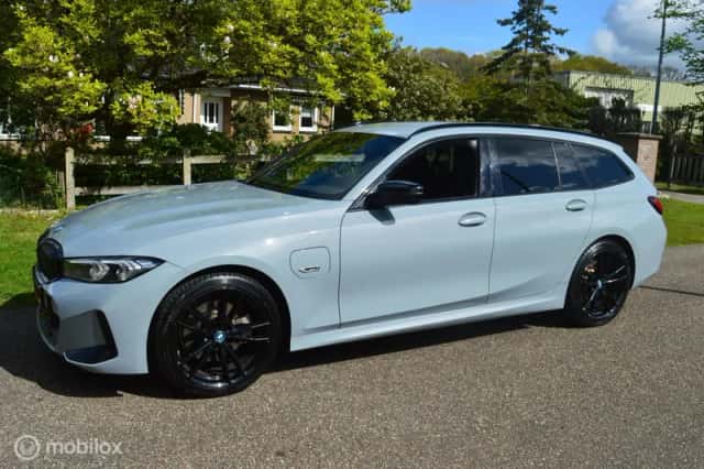 BMW 3-Serie (2023) thumbnail 3