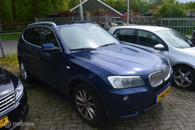 BMW X3 (2013) thumbnail 1