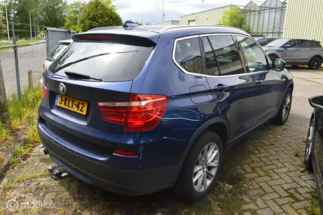 BMW X3 (2013) thumbnail 4