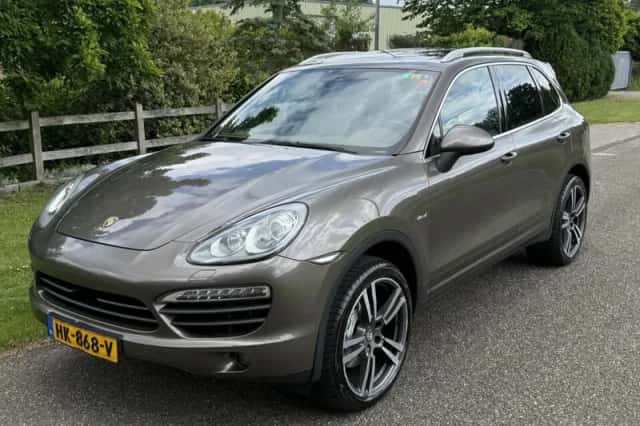 Porsche Cayenne (2014) thumbnail 1