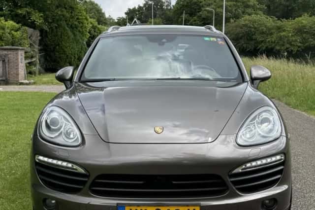 Porsche Cayenne (2014) thumbnail 2