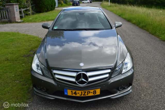 Mercedes-Benz E-Klasse (2009) thumbnail 3
