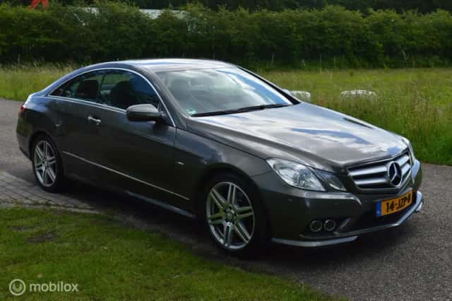 Mercedes-Benz E-Klasse (2009) thumbnail 4