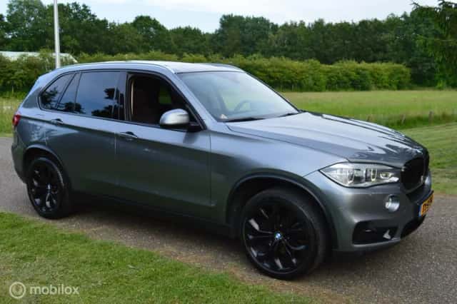 BMW X5 (2015) thumbnail 3