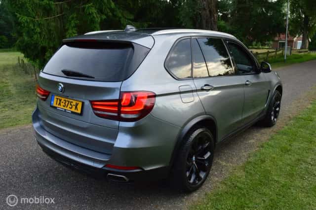 BMW X5 (2015) thumbnail 6