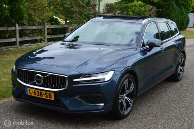 Volvo V60 (2018) thumbnail 1