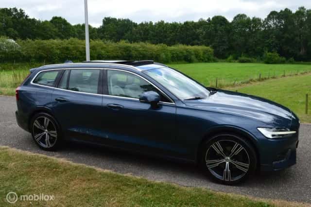 Volvo V60 (2018) thumbnail 5