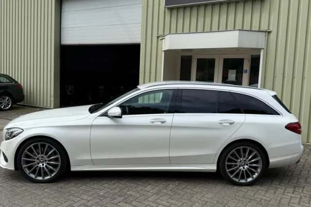 Mercedes-Benz C-Klasse (2015) thumbnail 2