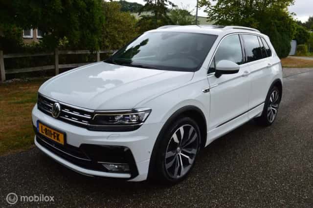 Volkswagen Tiguan (2017) thumbnail 1
