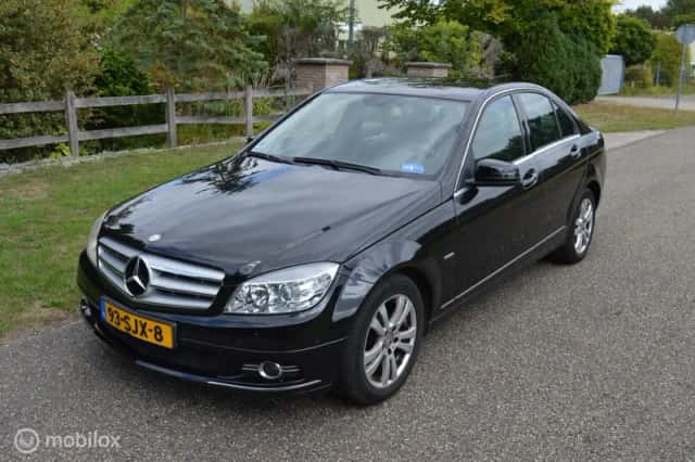 Mercedes-Benz C-Klasse (2010) thumbnail 1